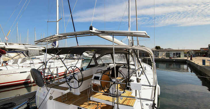 Rent a sailboat in D-Marin Borik - Bavaria C42