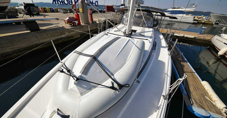 Rent a sailboat in D-Marin Borik - Bavaria C42