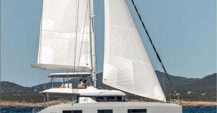 Rent a catamaran in Marina d'Arechi - Lagoon 55