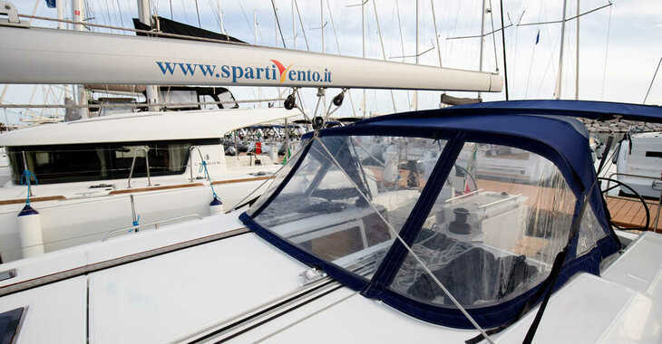 Rent a sailboat in Marina d'Arechi - Oceanis 40.1