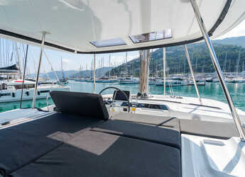 Alquilar catamarán en Porto Capo d'Orlando Marina - Lagoon 46