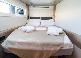 Alquilar catamarán en Porto Capo d'Orlando Marina - Lagoon 46