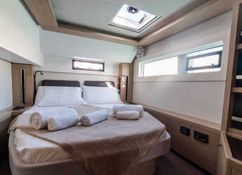 Alquilar catamarán en Porto Capo d'Orlando Marina - Lagoon 46