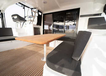 Alquilar catamarán en Porto Olbia - Lagoon 42