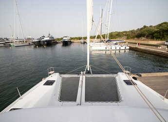 Alquilar catamarán en Porto Olbia - Lagoon 42