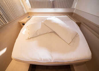 Alquilar catamarán en Porto Olbia - Lagoon 42