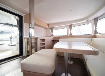 Alquilar catamarán en Porto Olbia - Lagoon 42