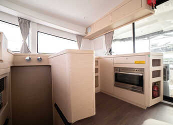 Alquilar catamarán en Porto Olbia - Lagoon 42