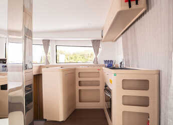 Alquilar catamarán en Porto Olbia - Lagoon 42