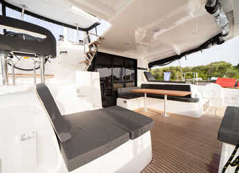 Alquilar catamarán en Porto Olbia - Lagoon 42