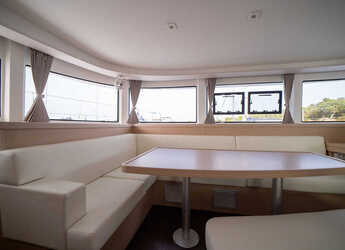 Alquilar catamarán en Porto Olbia - Lagoon 42