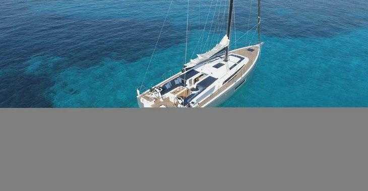 Rent a sailboat in Marina di Portorosa - Oceanis 51.1 (4 cab)