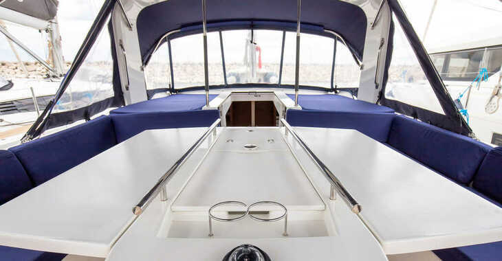Chartern Sie segelboot in Marina d'Arechi - Oceanis 51.1