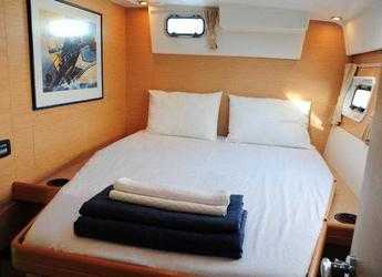 Alquilar catamarán en Paros Marina - Lagoon 420