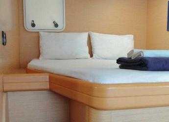 Alquilar catamarán en Paros Marina - Lagoon 420