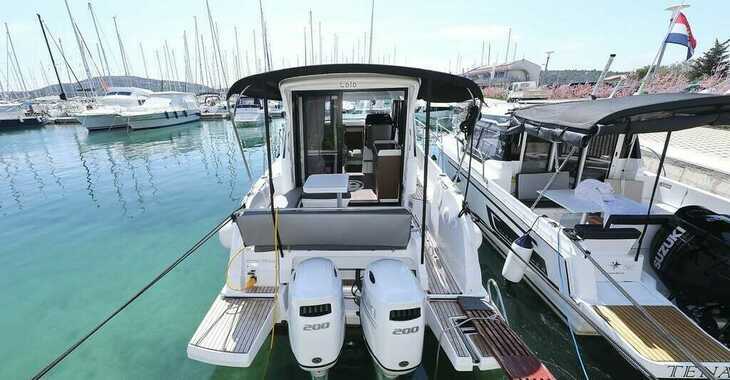Rent a motorboat in Marine Pirovac - Antares 9 OB