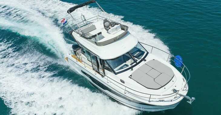 Rent a motorboat in Marina Kornati - Merry Fisher 1095 FLY