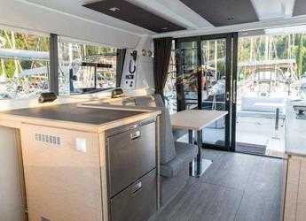 Alquilar catamarán a motor en Porto Montenegro - Fountaine Pajot MY 37