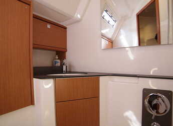 Noleggiare sailboat in Ece Marina - Bavaria Cruiser 46