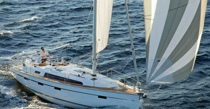 Rent a sailboat in Nidri Marine - Bavaria Cruiser 41