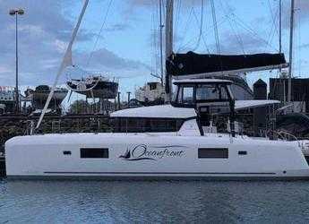 Rent a catamaran in Palm Cay Marina - Lagoon 42 - 4 + 1 cab.