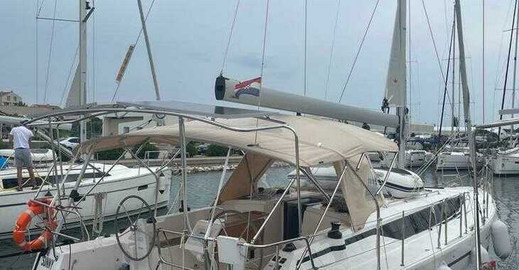 Rent a sailboat in Marina Sukosan (D-Marin Dalmacija) - Bavaria C 38