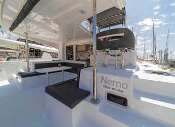 Rent a catamaran in Rhodes Marina - Lagoon 40