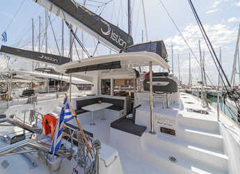 Rent a catamaran in Rhodes Marina - Lagoon 40