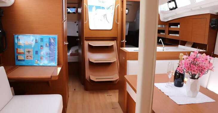 Rent a sailboat in ACI Marina Dubrovnik - Sun Odyssey 380