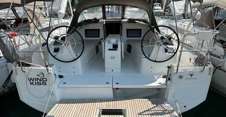 Rent a sailboat in ACI Marina Dubrovnik - Sun Odyssey 410