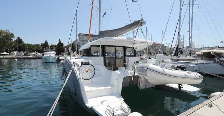 Rent a catamaran in Pula (ACI Marina) - Excess 11