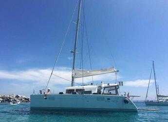 Rent a catamaran in Cala dei Sardi - Lagoon 450