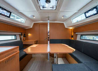 Rent a sailboat in Nidri Marine - Bavaria C42