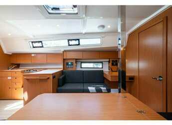 Rent a sailboat in Nidri Marine - Bavaria C42