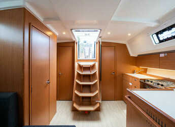 Rent a sailboat in Nidri Marine - Bavaria C42