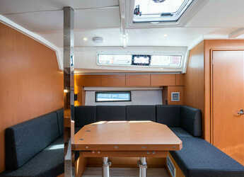 Rent a sailboat in Nidri Marine - Bavaria C42
