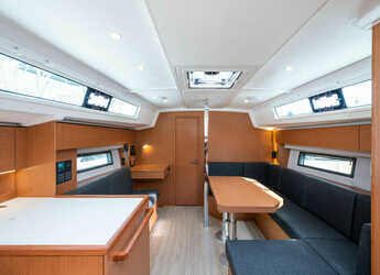 Rent a sailboat in Nidri Marine - Bavaria C42