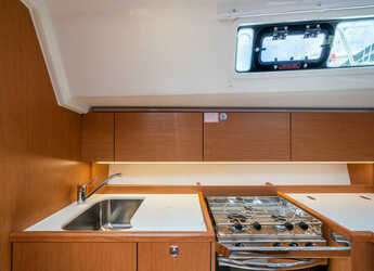 Rent a sailboat in Nidri Marine - Bavaria C42