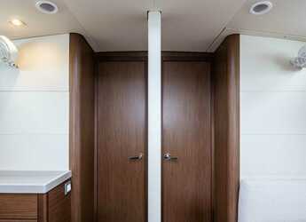 Rent a sailboat in Nidri Marine - Oceanis 46.1