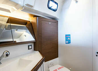 Rent a sailboat in Nidri Marine - Oceanis 46.1