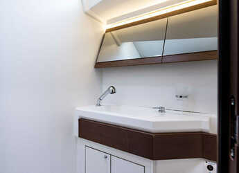 Rent a sailboat in Nidri Marine - Oceanis 46.1