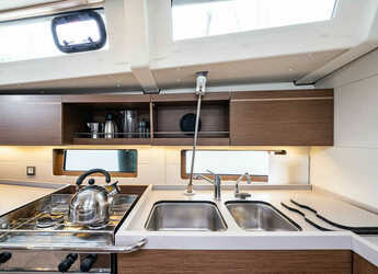 Rent a sailboat in Nidri Marine - Oceanis 46.1