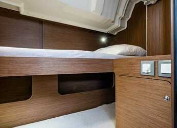 Rent a sailboat in Nidri Marine - Oceanis 46.1