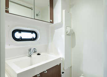 Alquilar catamarán en Nidri Marine - Bali 4.3