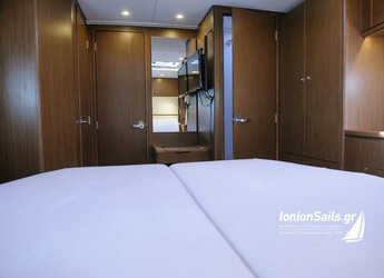 Rent a sailboat in Nidri Marine - Bavaria C57