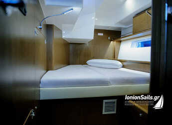 Rent a sailboat in Nidri Marine - Bavaria C57