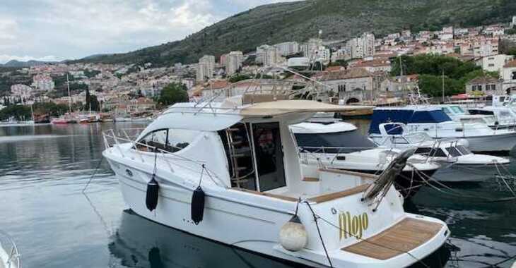 Rent a motorboat in Marina Tankerkomerc - Sessa Dorado 32/36