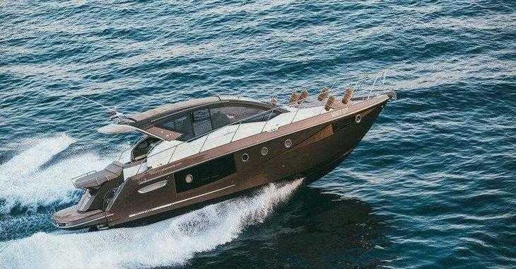 Rent a motorboat in Marina Lav - Cranchi M44 HT