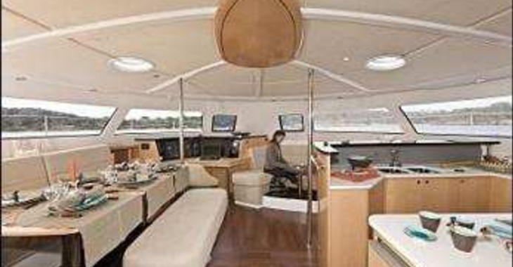 Rent a catamaran in Marina Ibiza - Fountaine Pajot 60