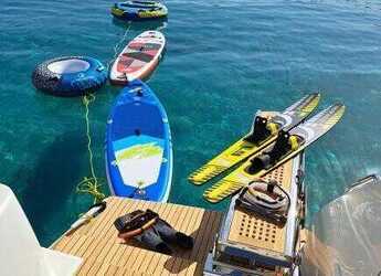 Alquilar catamarán en Marina Zeas - Lagoon 46 